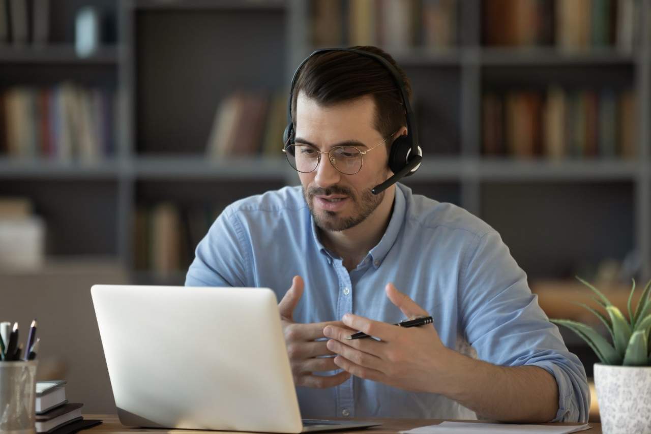 Asesoría empresas Madrid: Equilibrio entre gestoría tradicional y digitalización