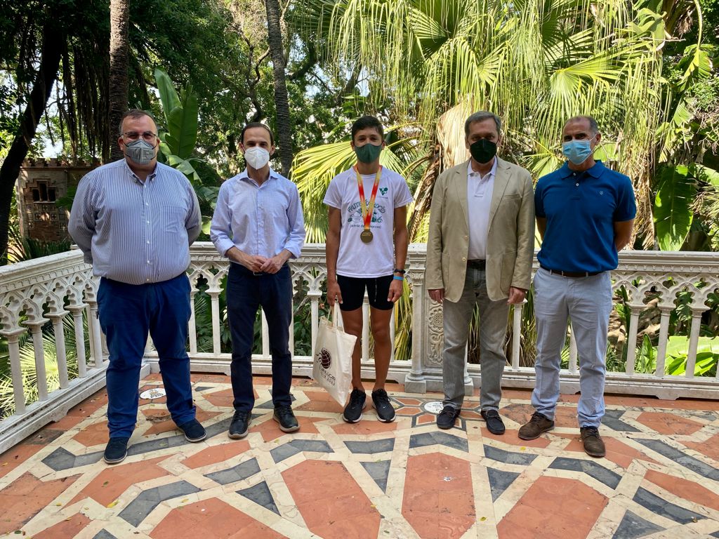 RECEPCIÓN AL JOVEN CAMPEÓN DE ESPAÑA DE TRIATLÓN