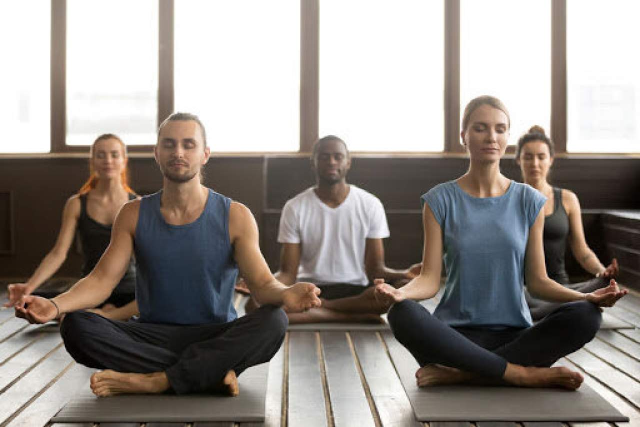 Variedad de modalidades en la Escuela de Yoga de Nazaret Hermida