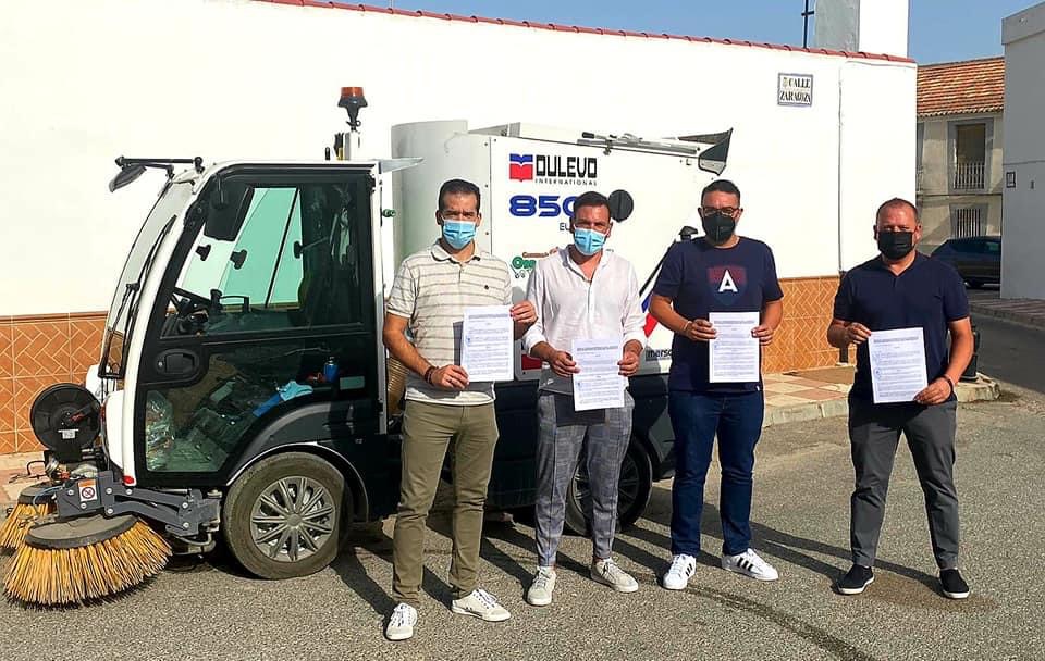 Cúllar Vega y Vegas del Genil colaboran para mejorar la limpieza en las zonas comunes de ambos municipios