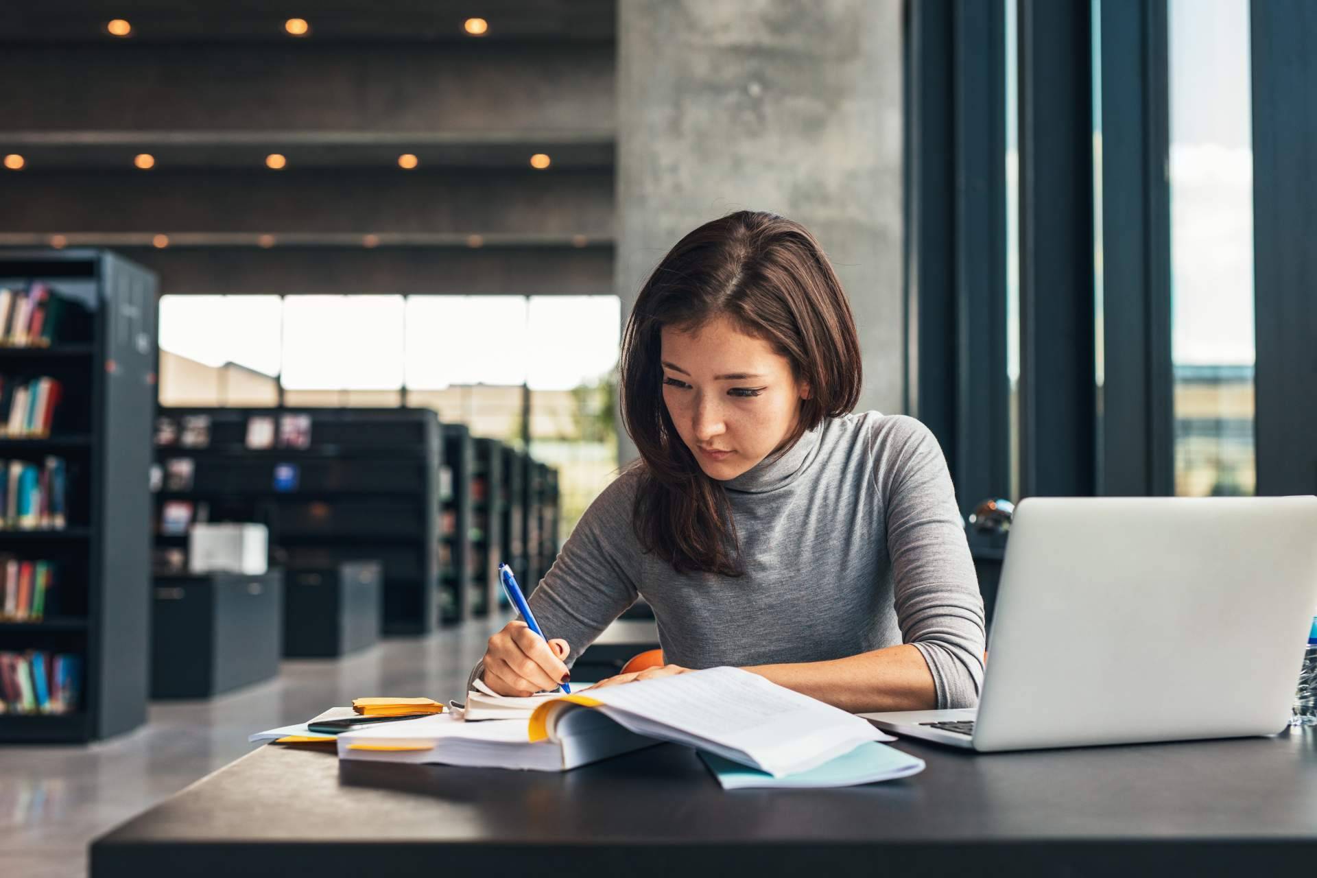 Constanza Business & Protocol School: ¿Cuáles son las ventajas de realizar un máster en el extranjero?