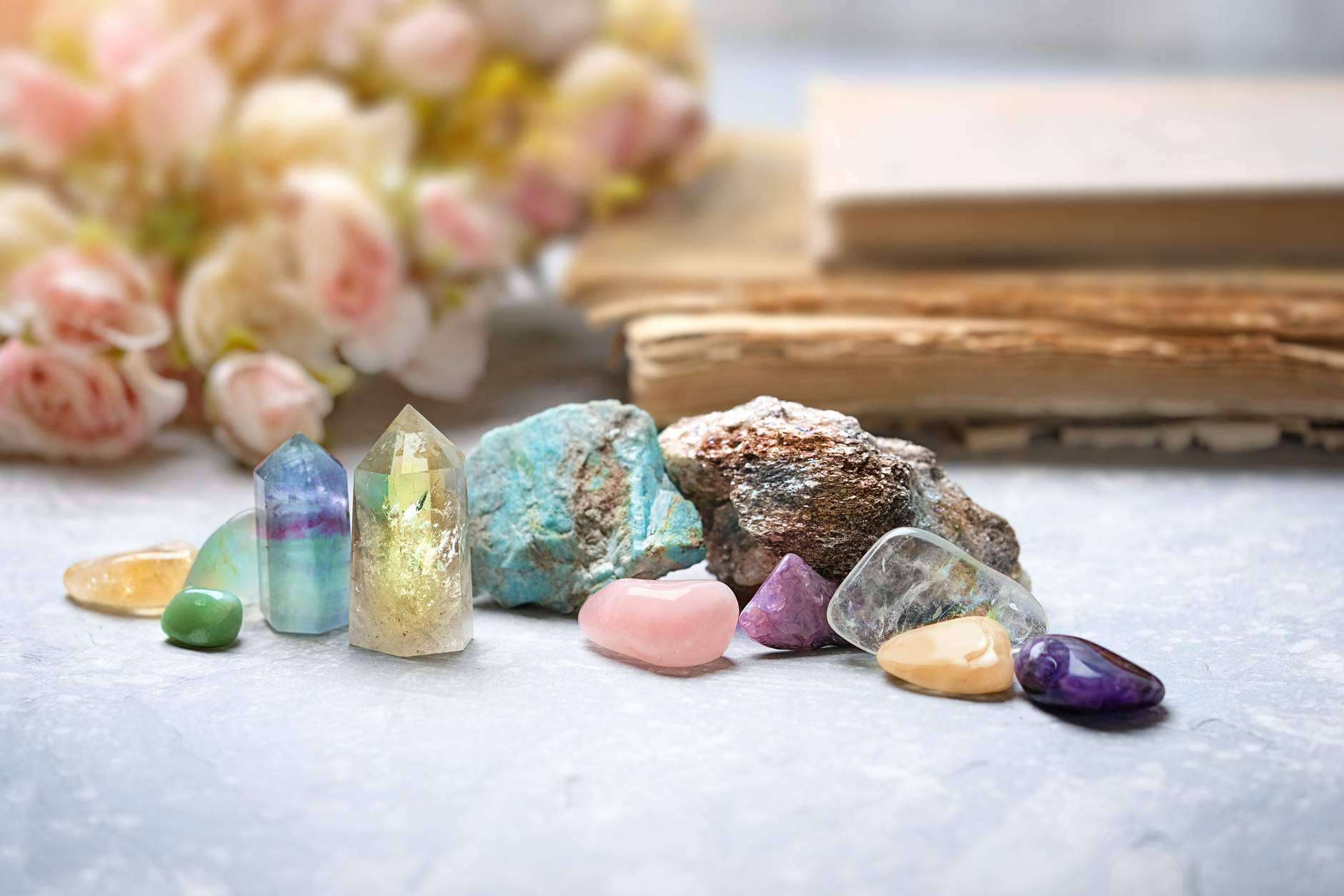 Gemas Canarias expone las propiedades de las piedras curativas