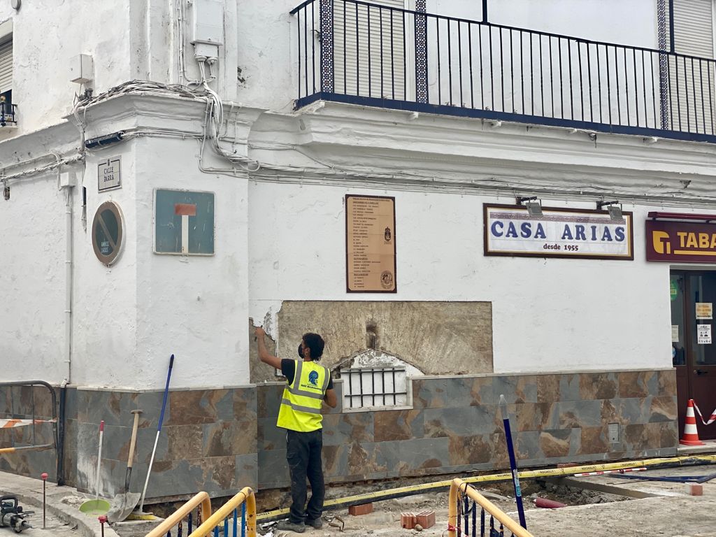 LAS OBRAS DE LA PLAZA FUENTE VIEJA DEJAN A LA LUZ RESTOS ARQUEOLÓGICOS