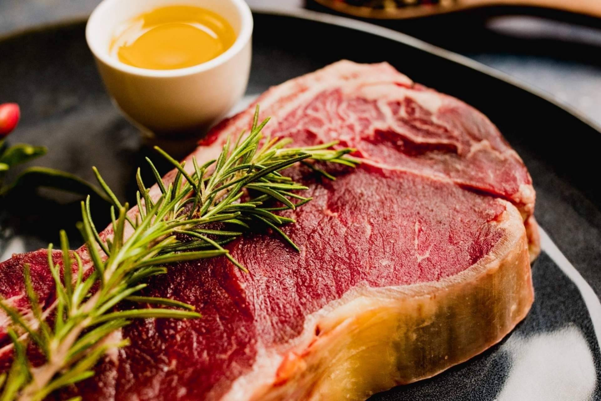 El chuletón de vaca o el bogavante azul, la apuesta de Sibbarita por la alta calidad de los productos