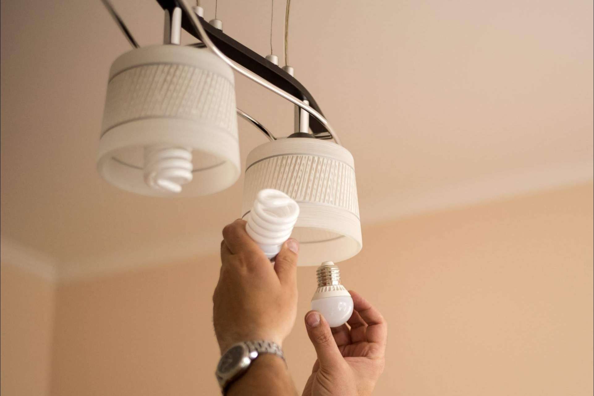 Las luminarias disponibles en Ahorra en Bolboreta ofrecen un verdadero ahorro energético en la sección de bricolaje