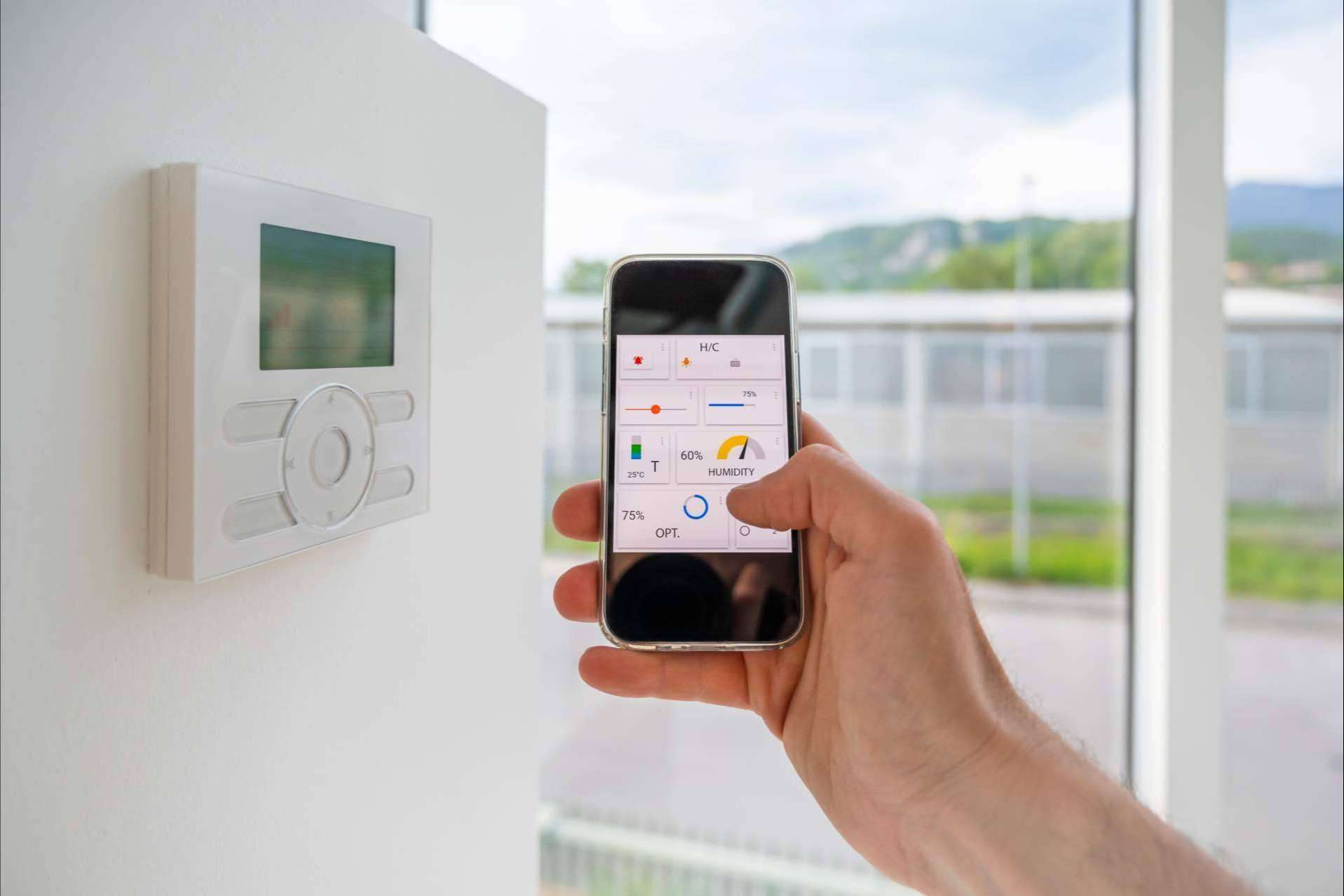 Cadenza Electric, uno de los principales distribuidores de material eléctrico Schneider Electric