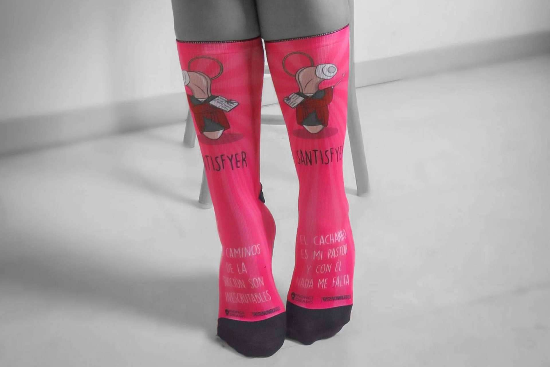 Tres en un Burro desprende humor e ingenio con las camisetas originales y divertidas de Mongedraws