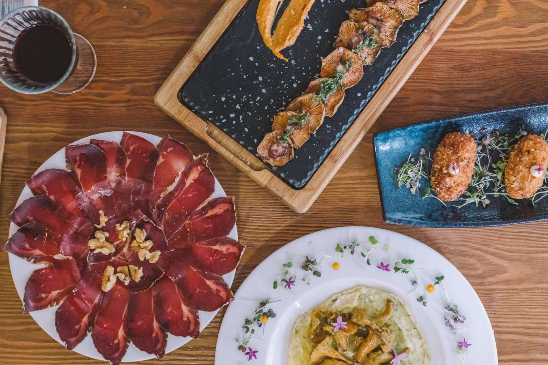 Vic Brasería, los especialistas en carnes y verduras a la brasa
