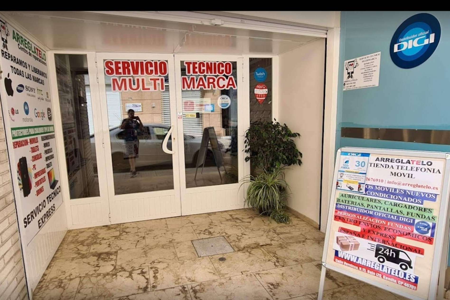 Calidad y variedad de repuestos en la reparación de móviles y otros electrónicos en Gandía de la mano de Arréglatelo