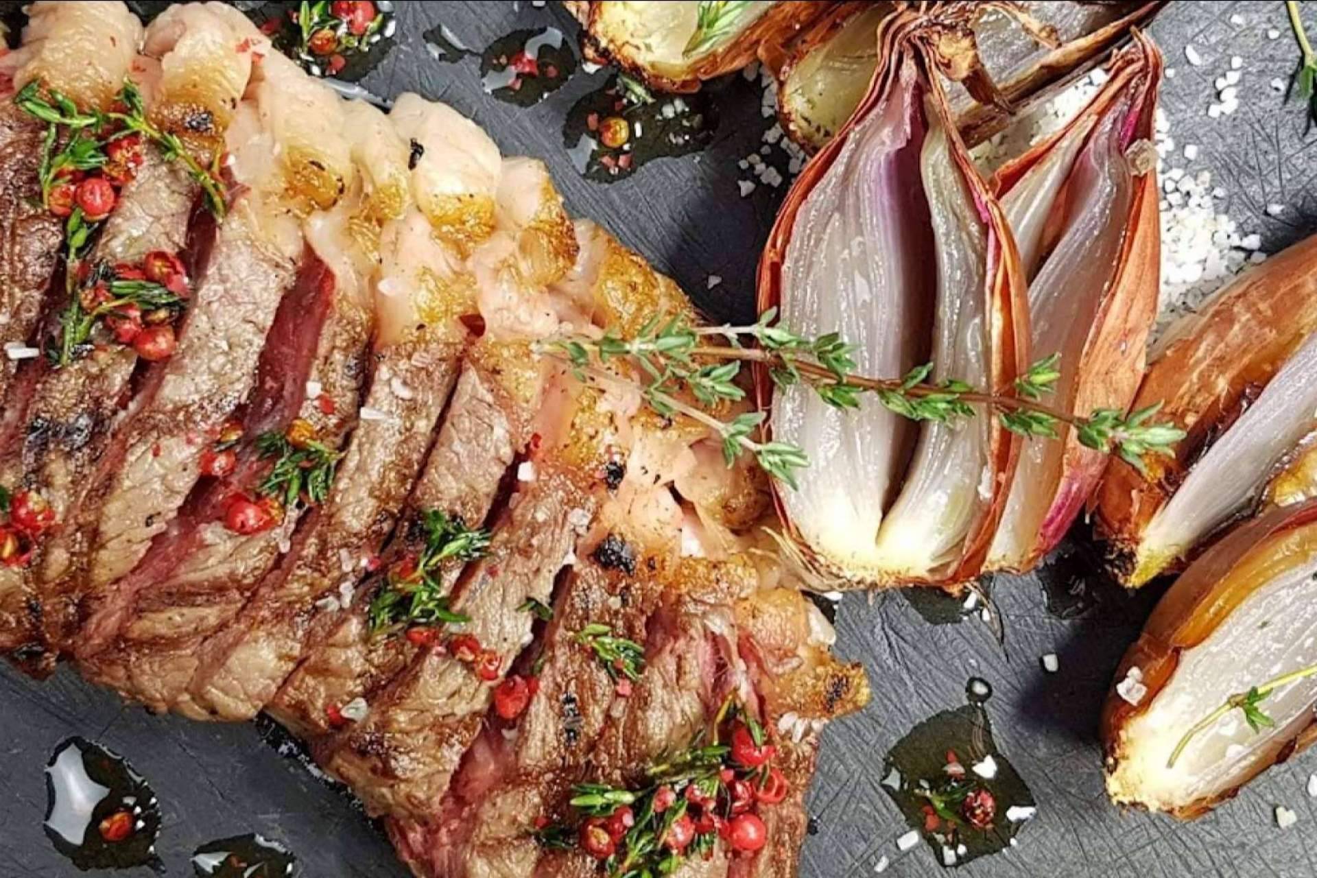 Vic Brasería BCN, especializados en brasa catalana con cocina basada en proveedores locales y productos de km 0