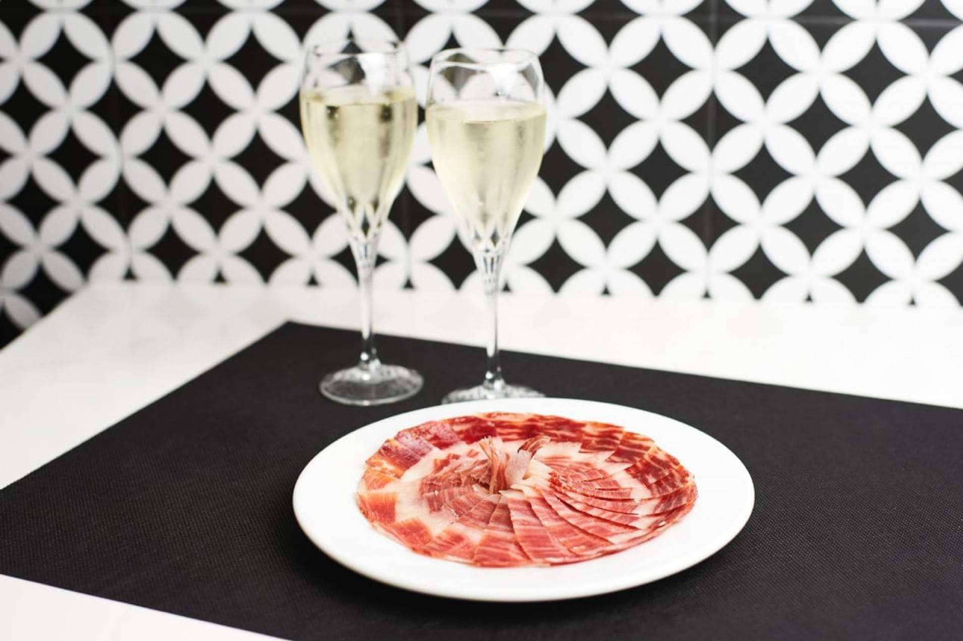 La Abadía Ibéricos ofrece el regalo perfecto para Navidad, el jamón ibérico de bellota