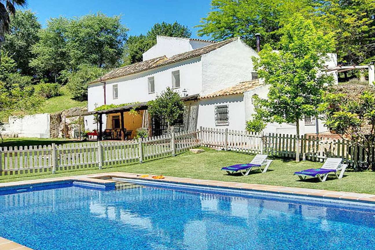 Conseguir la renta del alquiler por adelantado de forma legal con la empresa Using Homes
