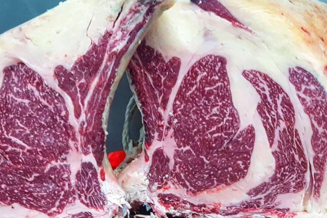 La recuperación de la historia del chuletón de Moaña de al mano de Taberna A de Lino