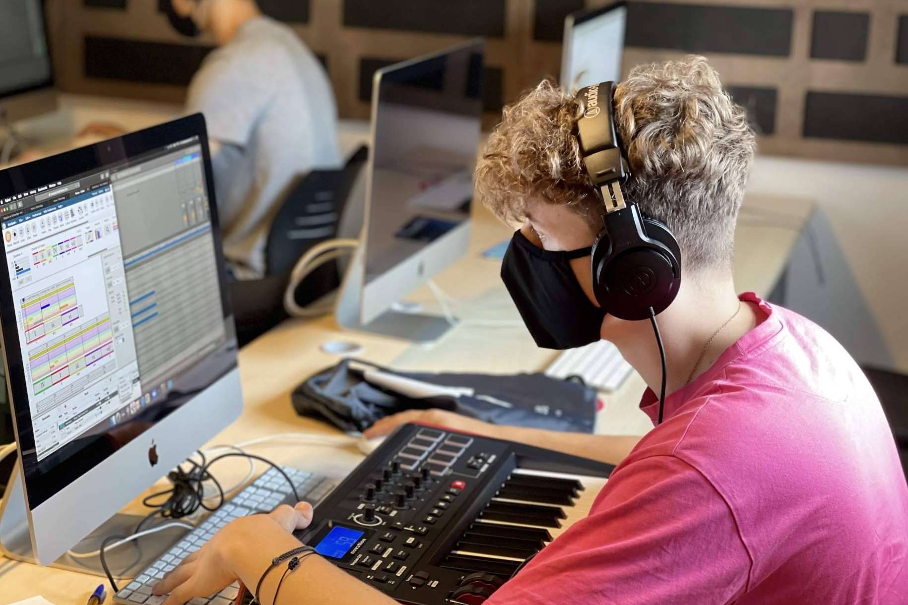 La escuela de producción musical EUMES se adapta a las nuevas necesidades del mercado