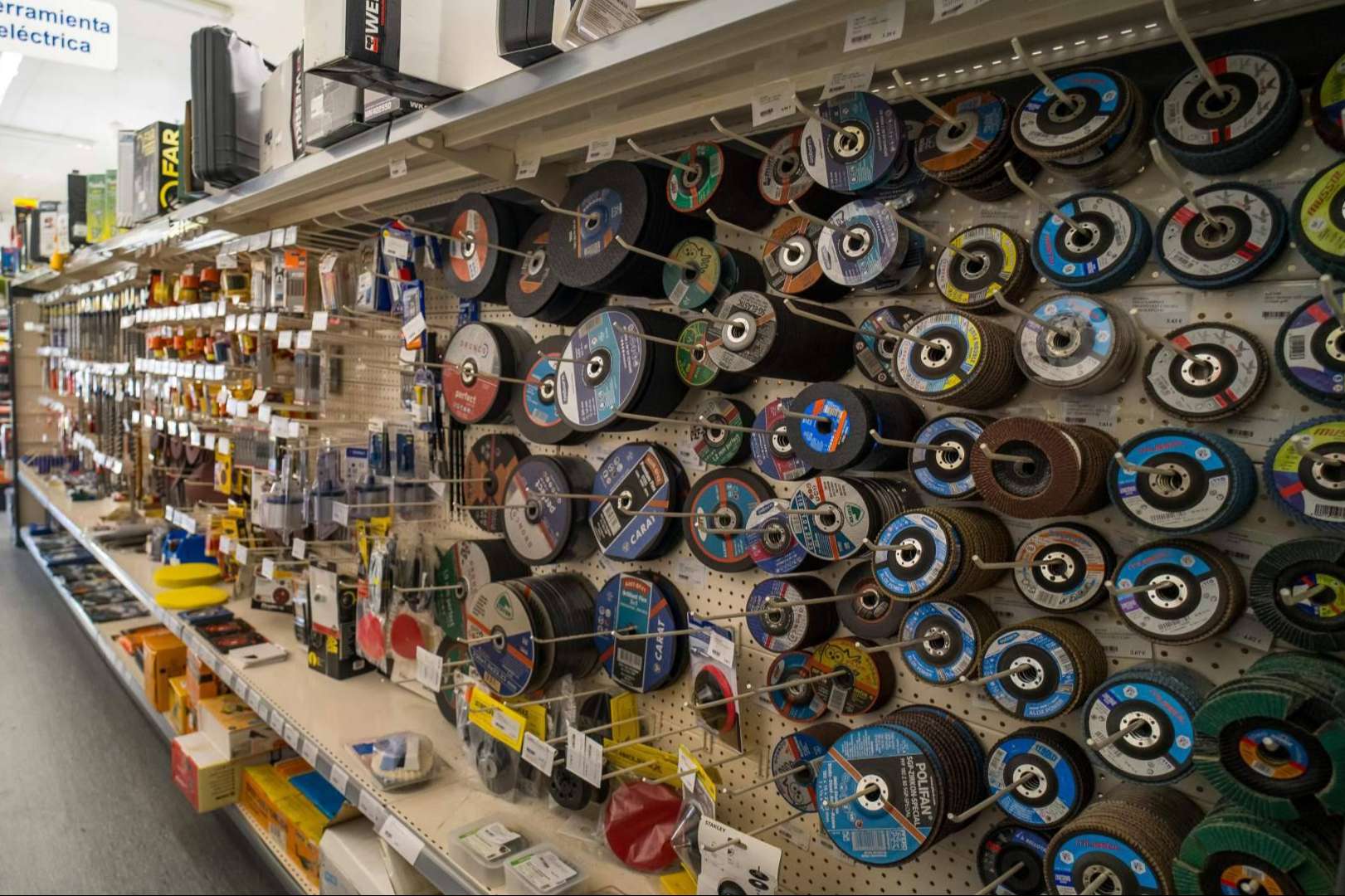 Ferroval apuesta por el comercio electrónico y lanza su tienda online ferretería