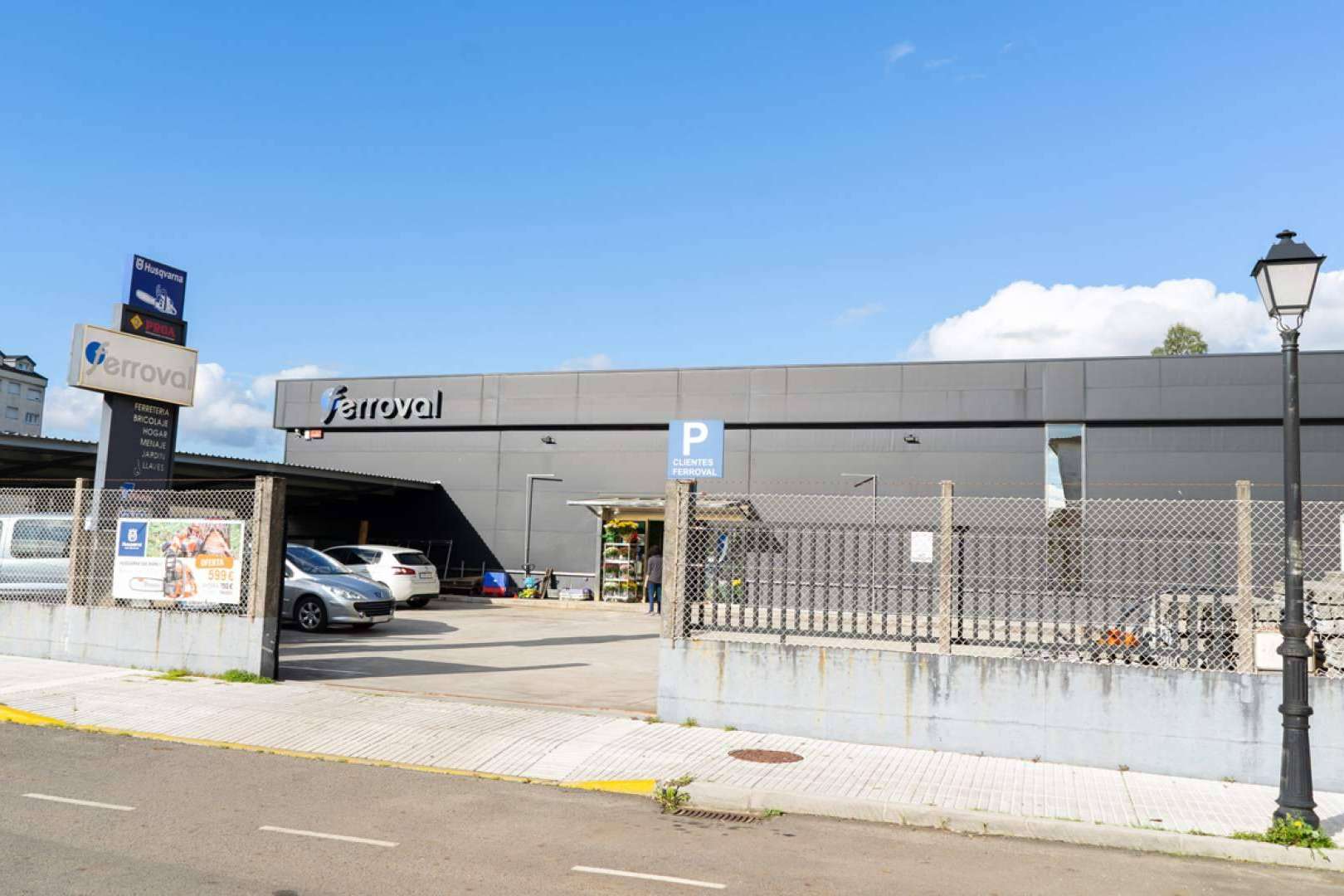 Mantener las pertenencias a salvo con las cajas seguridad y candados que ofrece Ferroval