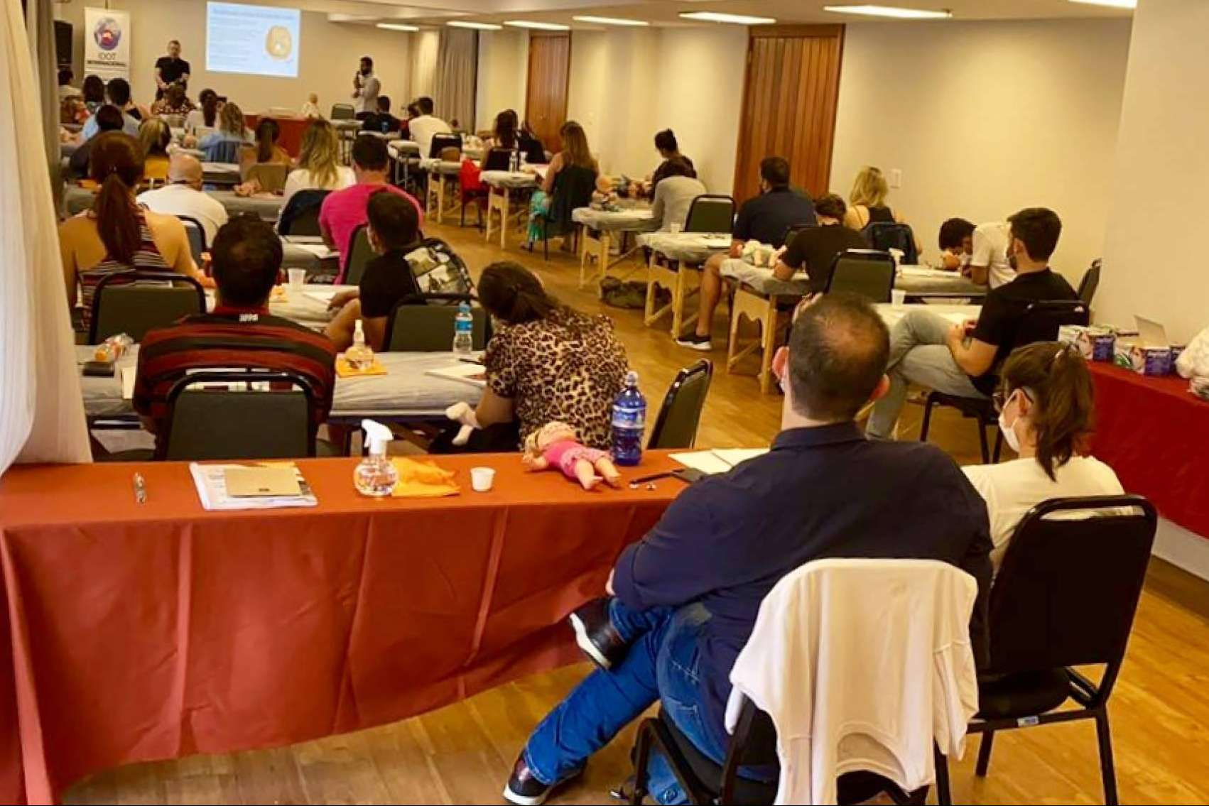 Las cursos para formarse en osteopatía en España destacan gracias al Instituto Internacional de Osteopatía Avanzada