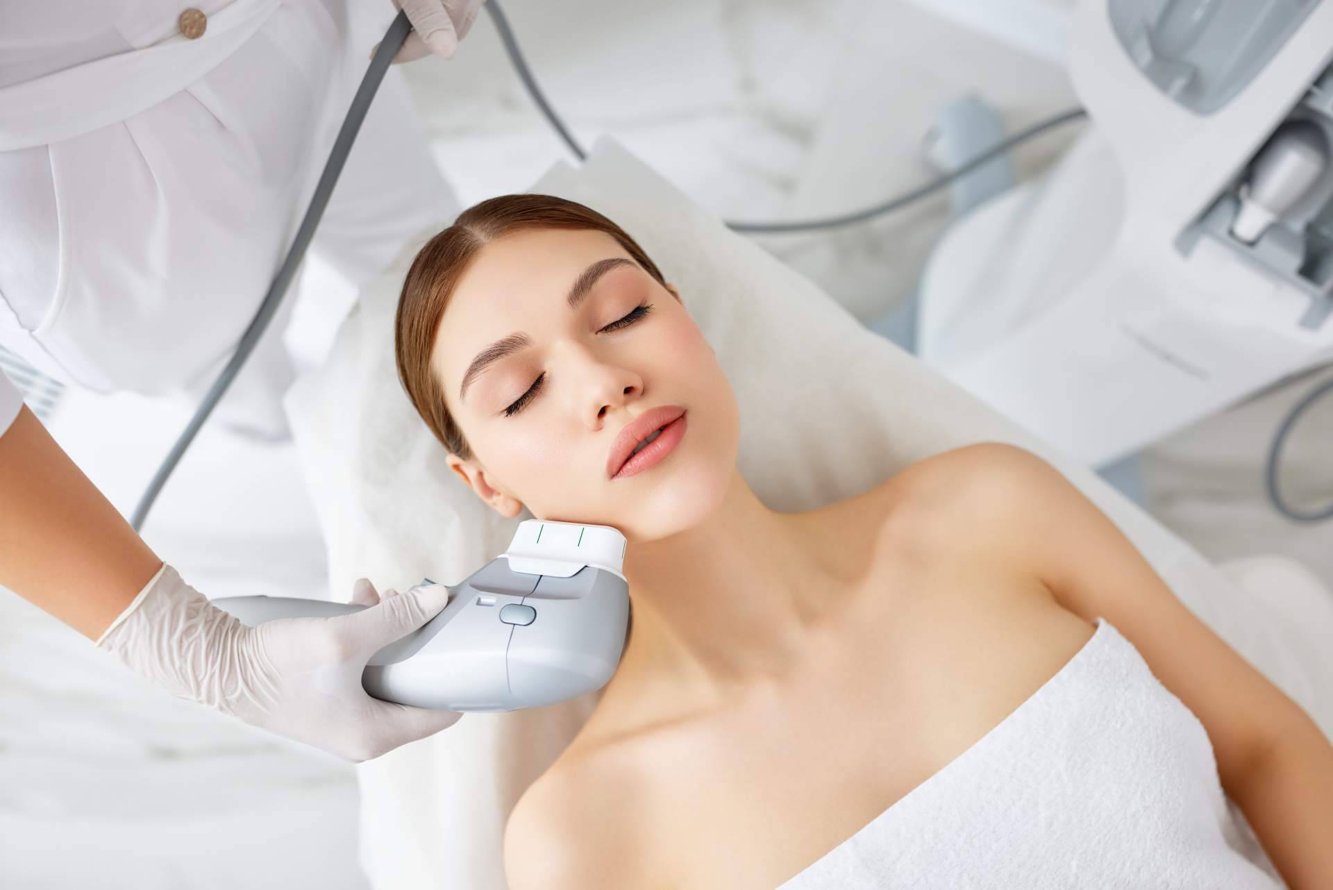 Abrir un centro de estética con los materiales de Comercial Estética