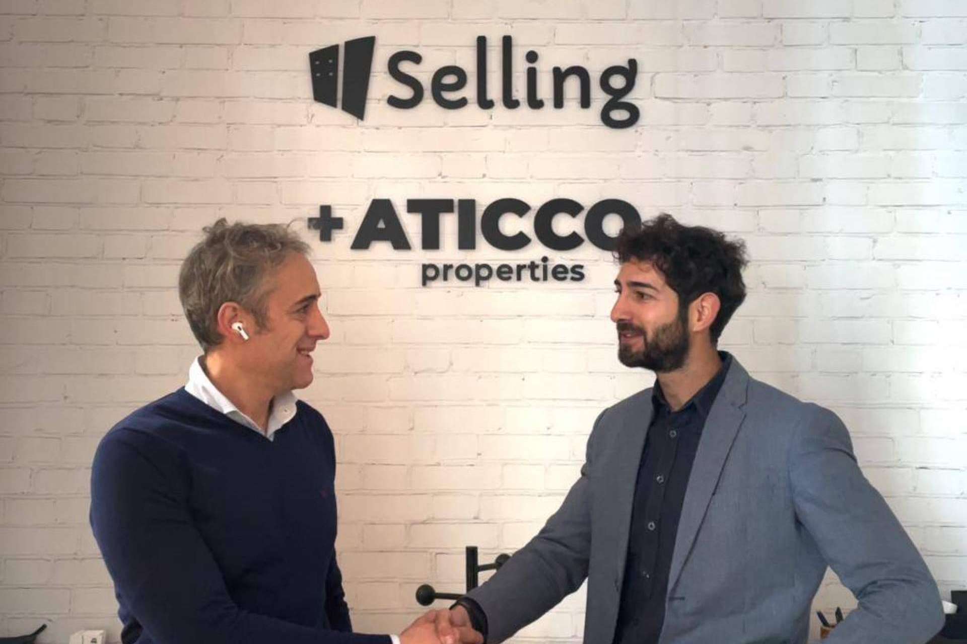 La malagueña Aticco Properties y la granadina Selling inmobiliaria se asocian para revolucionar el sector inmobiliario en Granada. Por los expertos inmobiliarios Antonio Guijarro y Javi Da Corsa