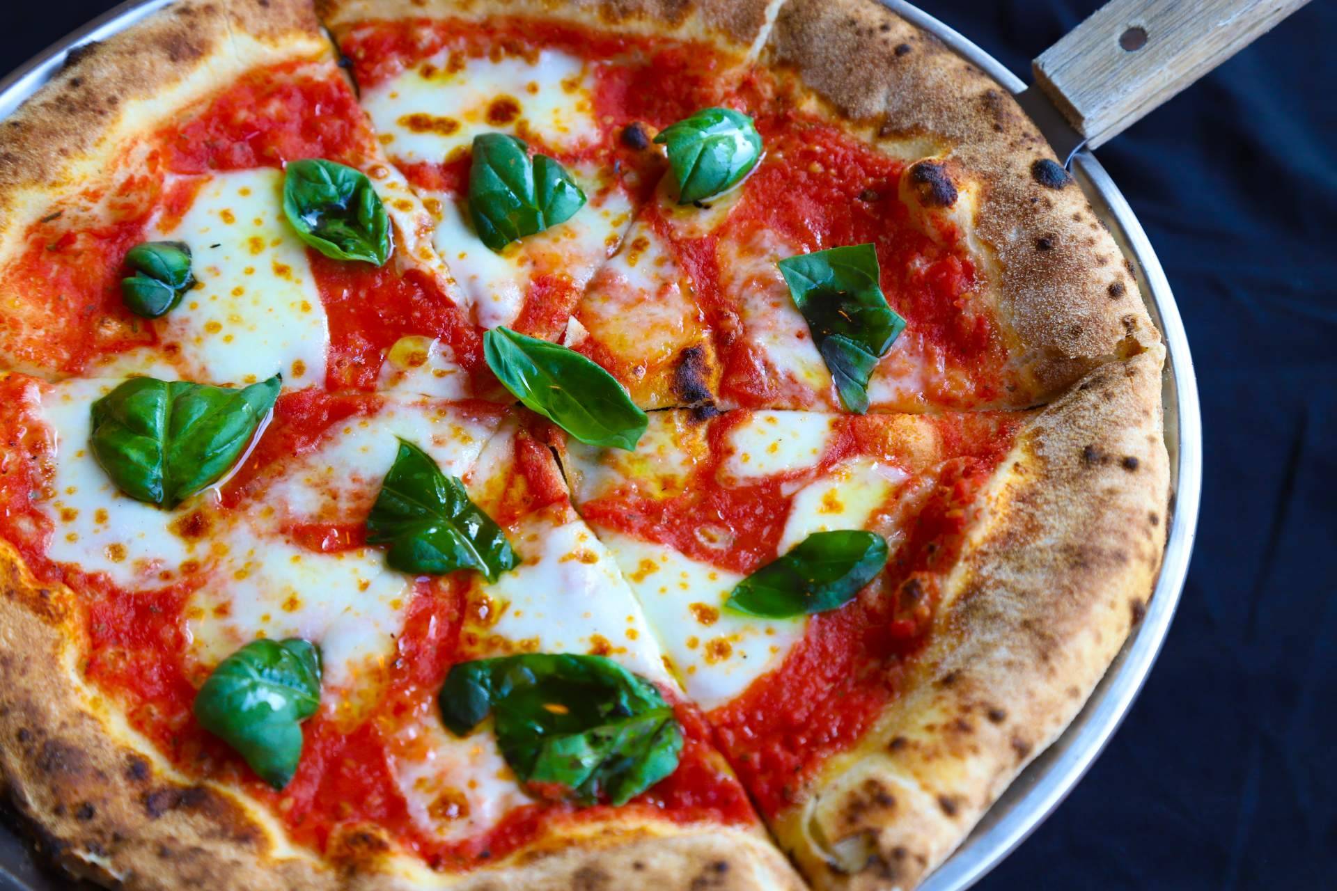 La pizza Margarita, un clásico de la gastronomía italiana, en el puerto de Santa María