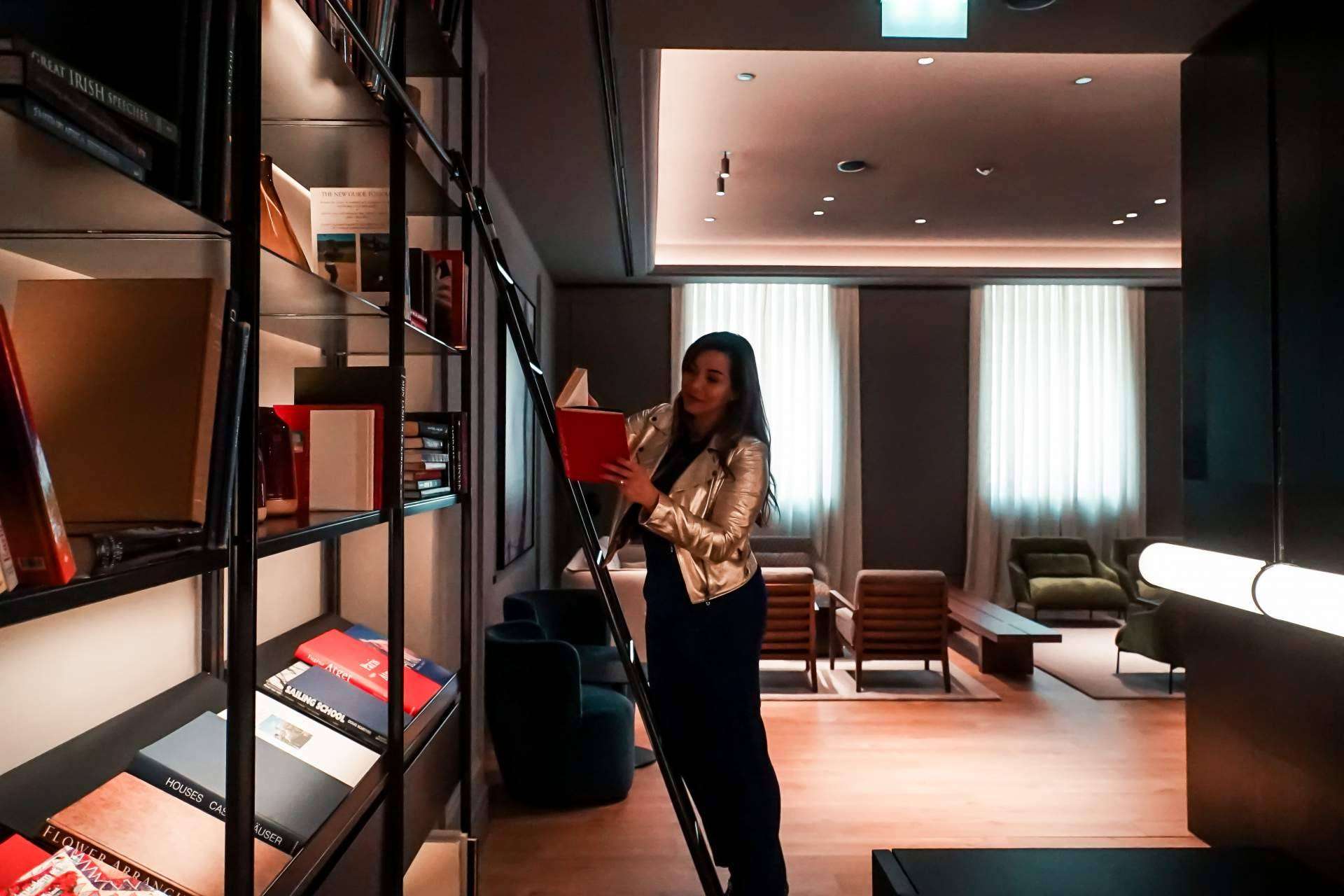 Conocer el Kozmo Luxury Hotel & Spa Budapest desde el punto de vista de la influencer Keilley Lee Marques