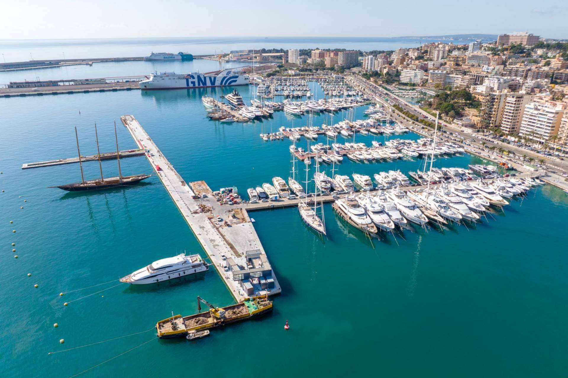 El puerto deportivo Club de Mar Mallorca elige el saneamiento por vacío de Flovac