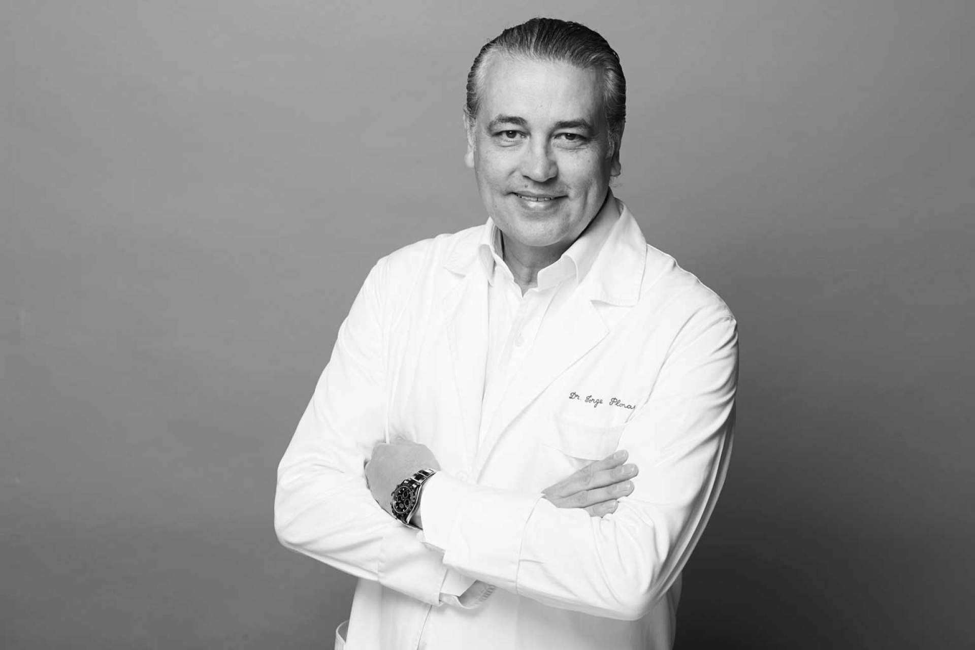 Según Forbes, el Dr. Jorge Planas es uno de los mejores cirujanos plásticos