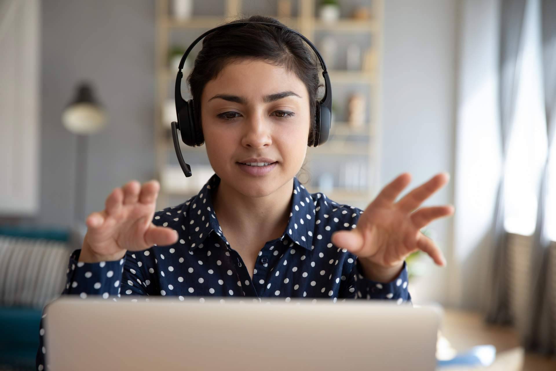 Charlas de 5 minutos con profesionales en Digital Skills Institute, Unplugged Talks