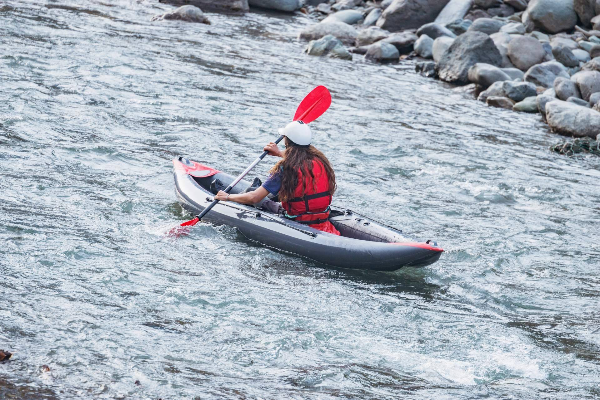 El kayak hinchable low-cost que va a arrasar este verano, según CholloDeportes