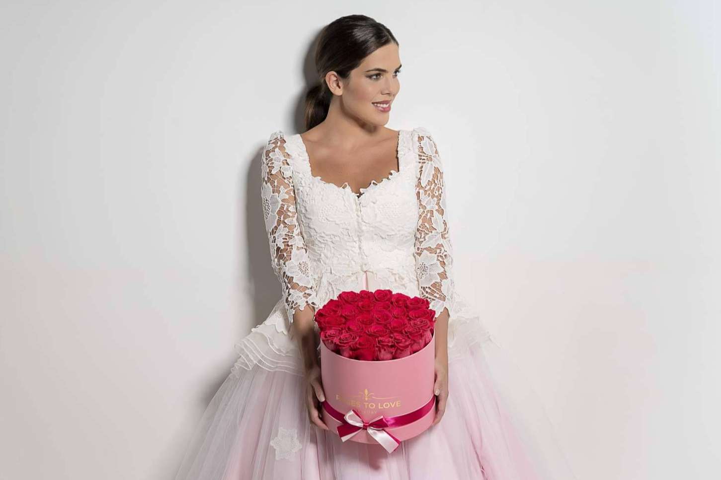 Roses to Love se especializa en rosas preservadas para empresas, eventos, hoteles y restaurantes