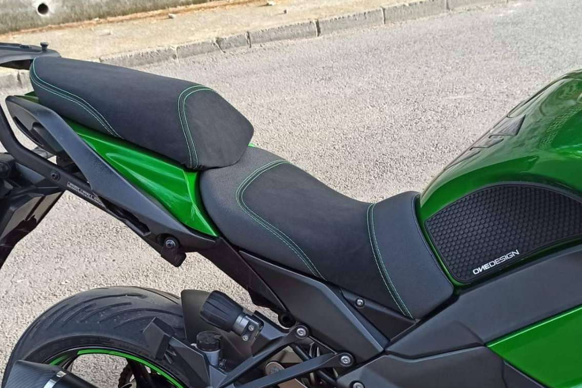 Tapizar el asiento de moto con JM Fundas antes de empezar a desplazarse durante las vacaciones