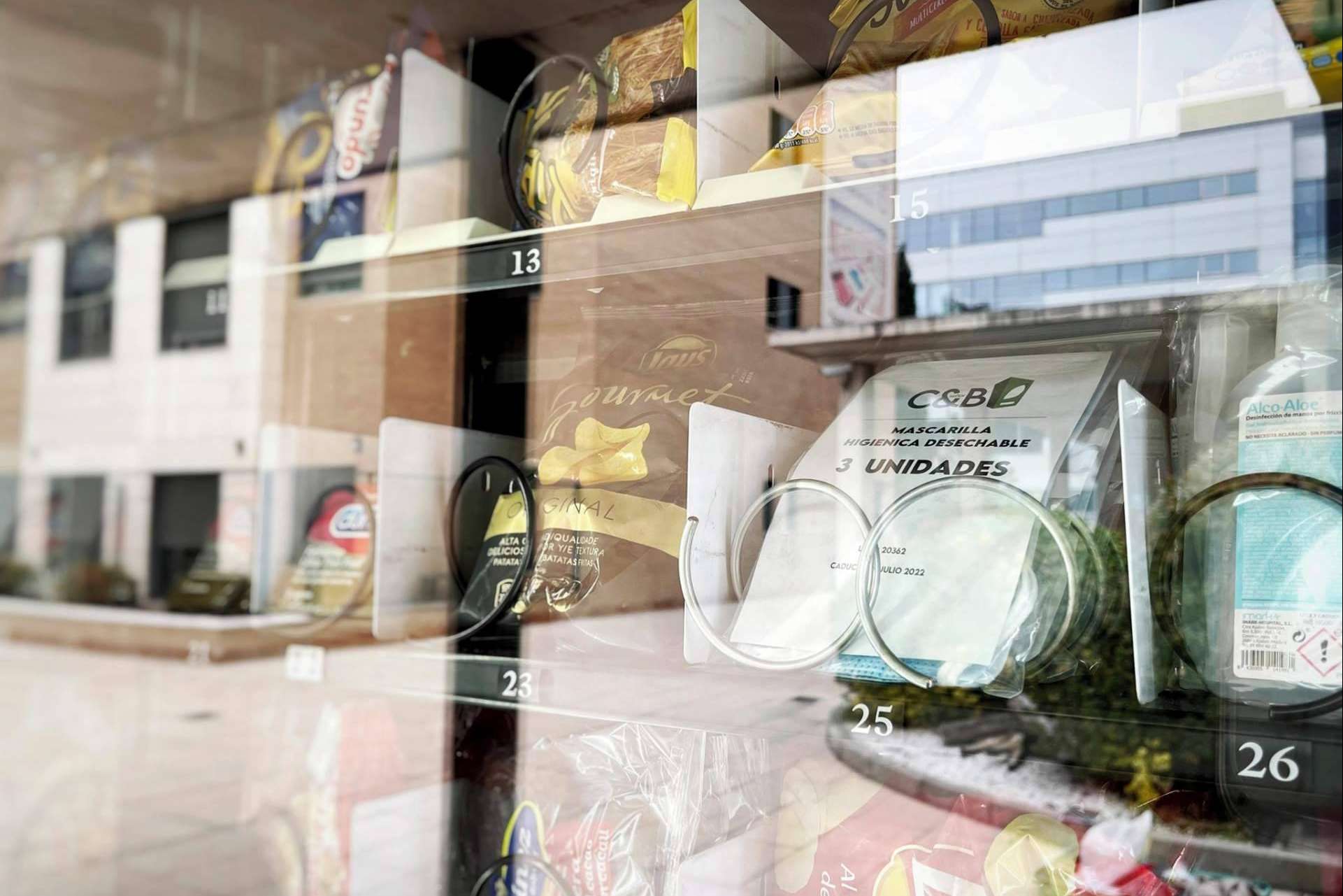 Un servicio 24 horas ideal para hoteles y casas rurales son las máquinas vending, por C&B Señor