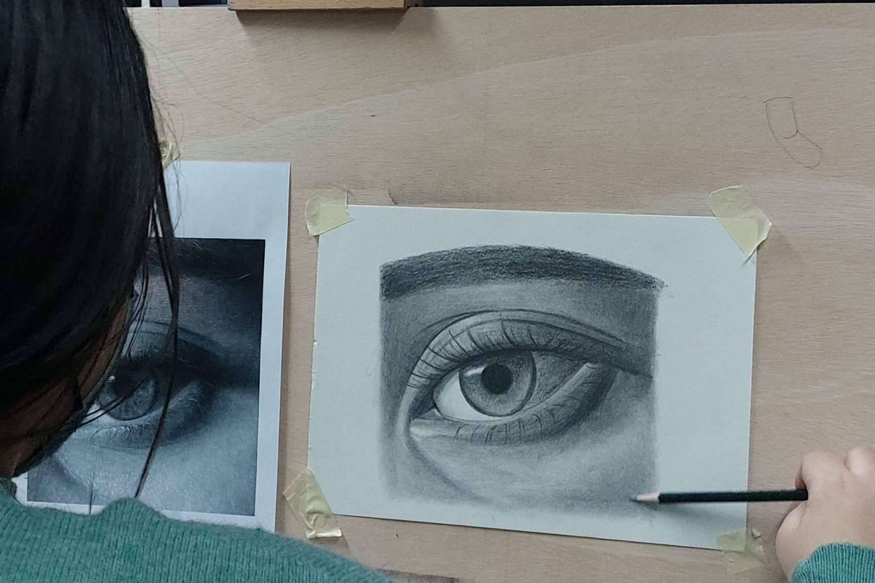 Reservar una plaza para septiembre de las clases de pintura de Estudio Ilógico