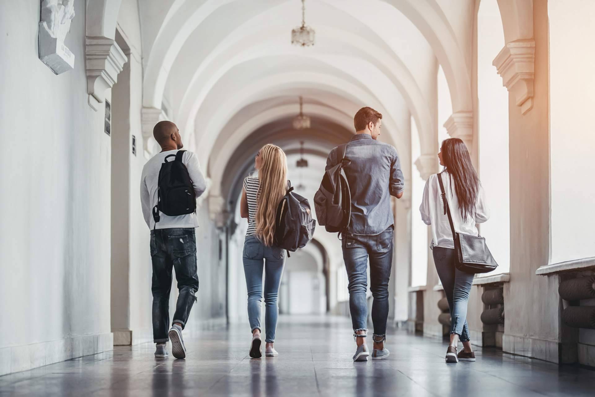Aprobar el TFG de enfermería con Ayuda Universitaria
