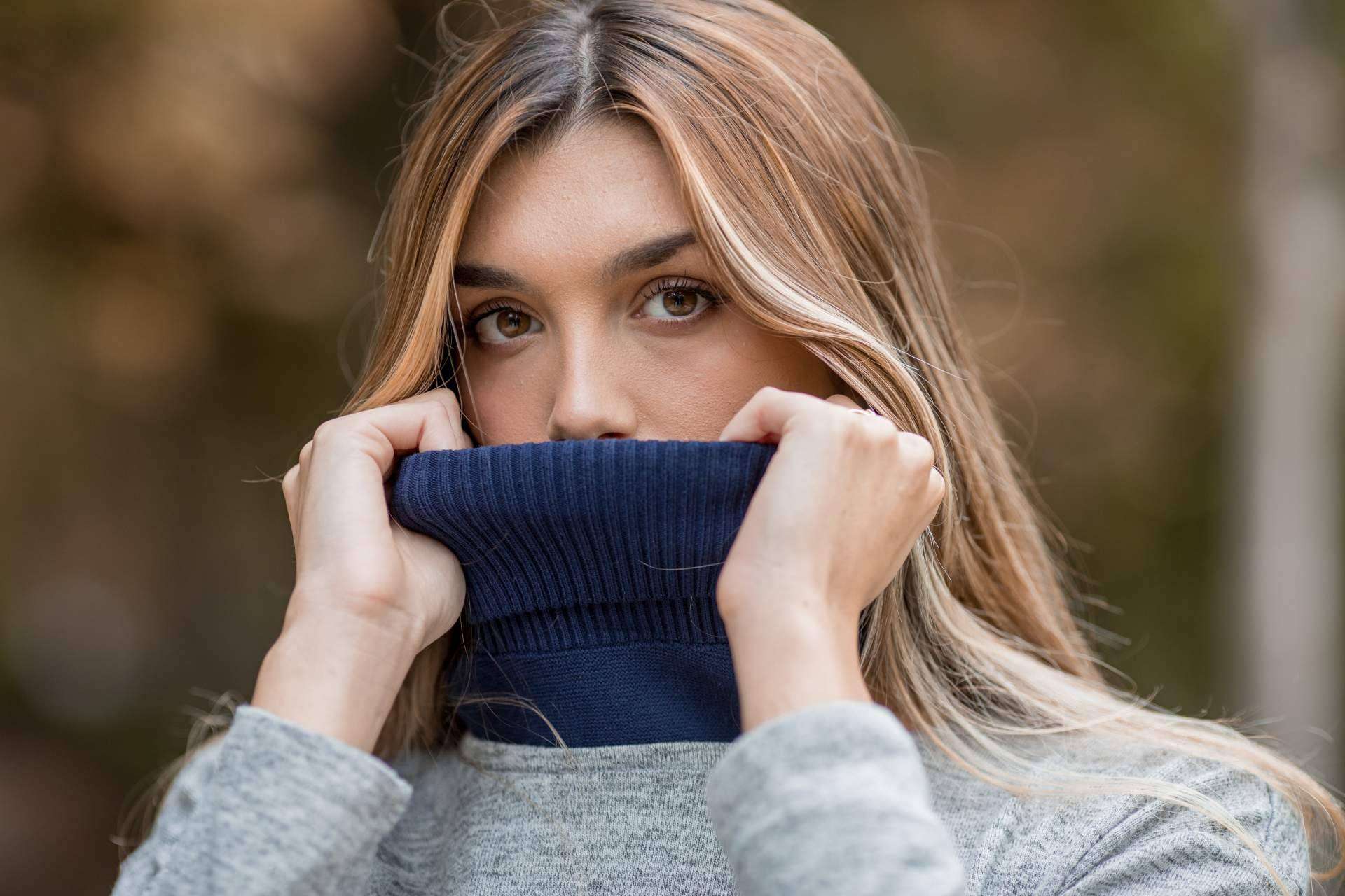 Minimo, el jersey de cuello vuelto llevado al mínimo