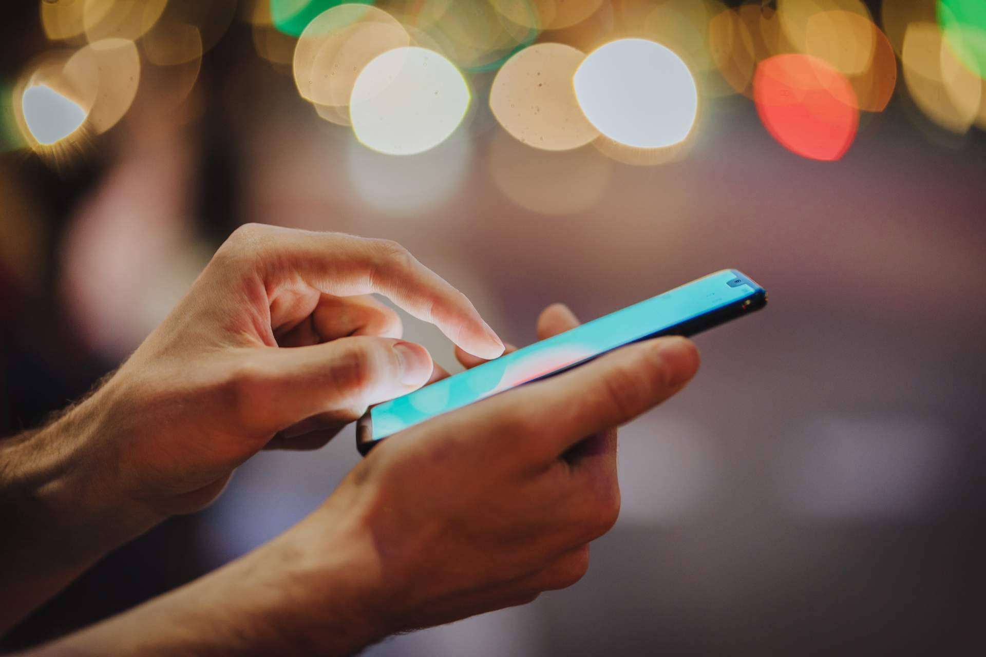 La firma UbCloud está ofreciendo planes de telefonía VoIP para empresas inteligentes