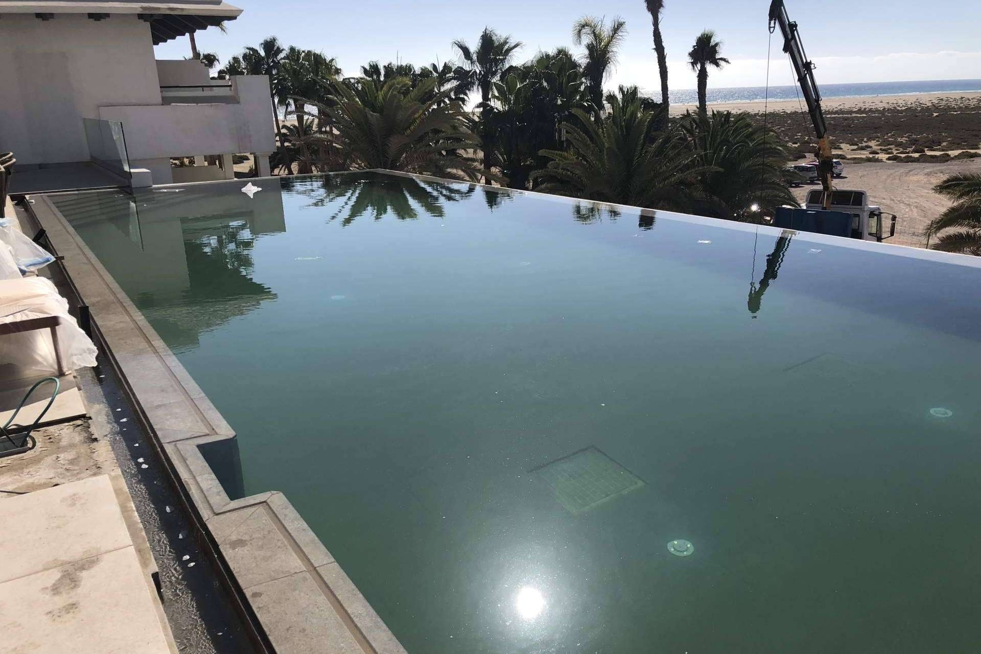 ¿Cómo tratar la estanqueidad de piscinas y depósitos de agua potable?, por ClauniCanarias