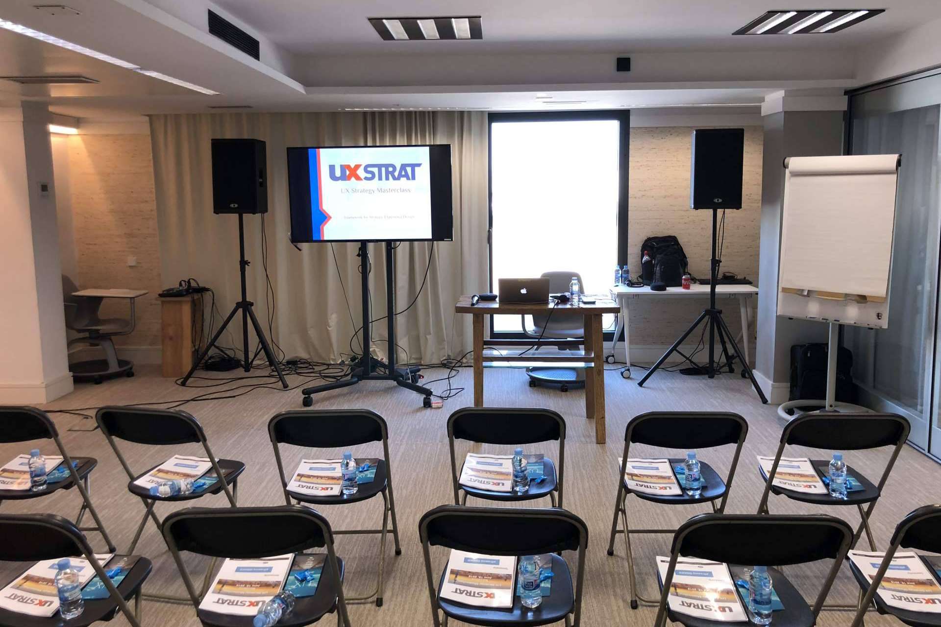 Alquilar Sonido ayuda a elegir un buen equipo de sonido para eventos corporativos o bodas