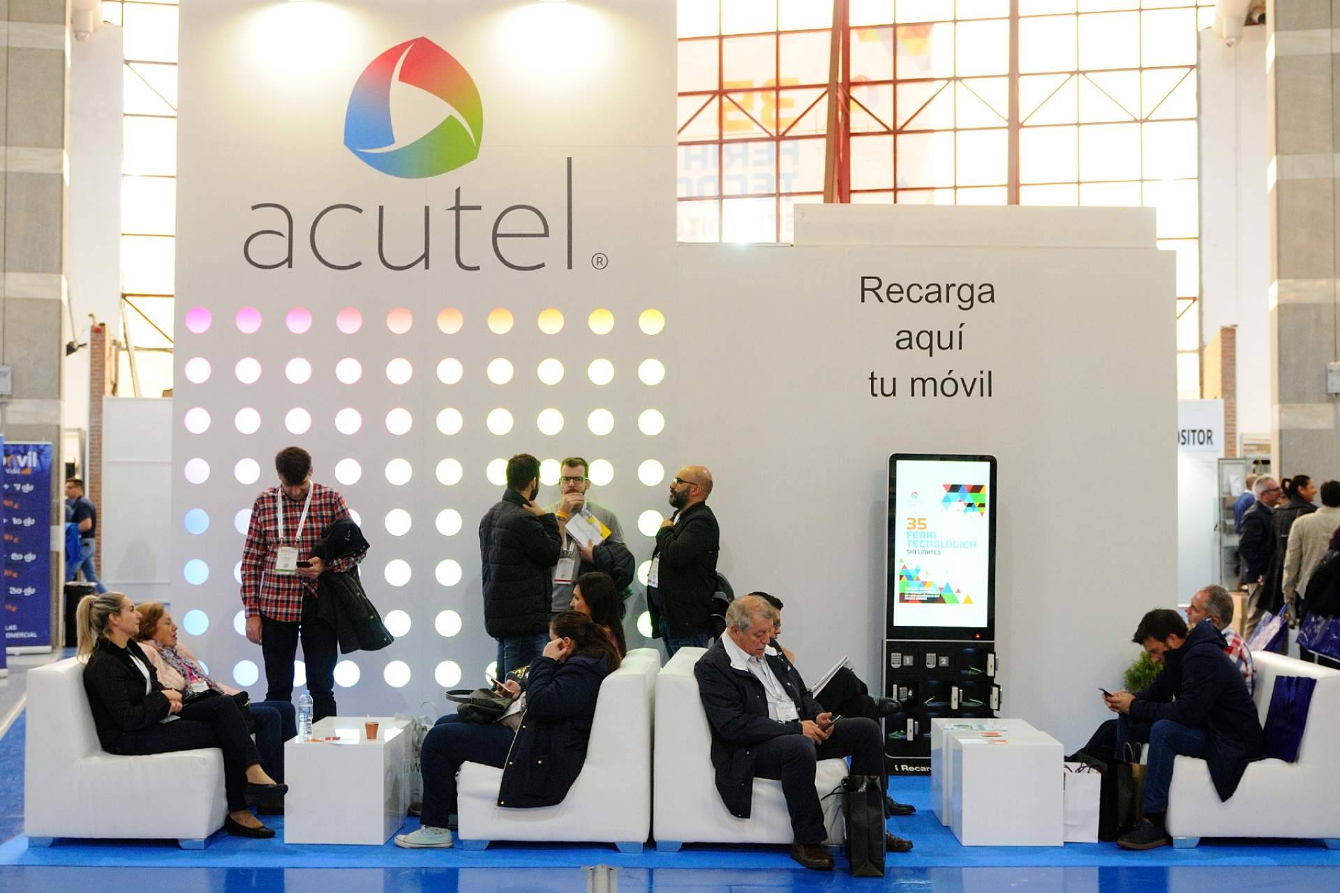 La inauguración de la Feria Tecnológica 2022 de Acutel con la presencia de todas las administraciones públicas en una primera jornada en la que se registraron casi dos mil visitantes