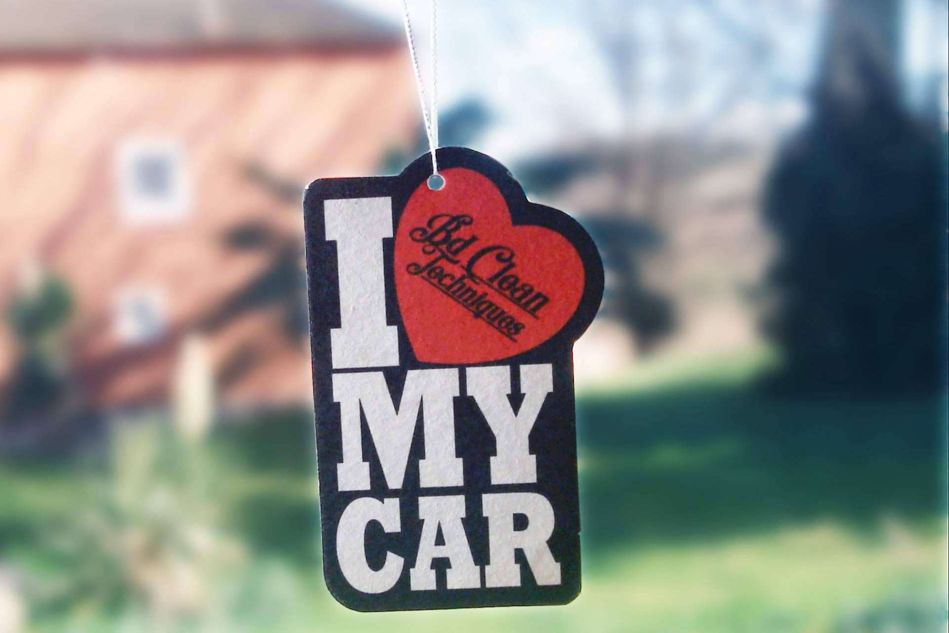 Los ambientadores de celulosa publicitarios personalizados para coche son una buena opción para la promoción de empresas, con Jovi Inc