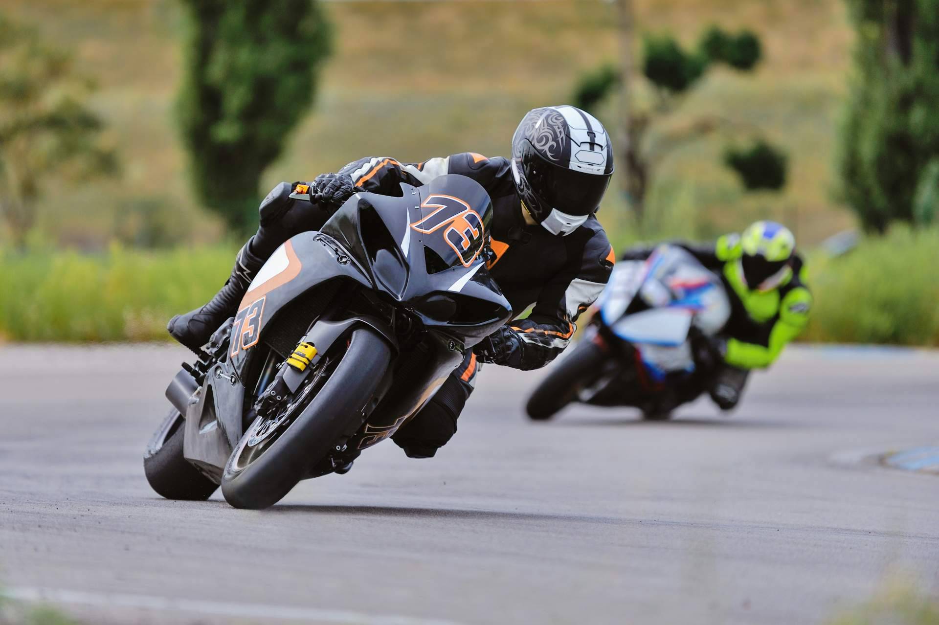 EGINER, expertos en la copia de llaves de moto, y las modalidades que existen en el mundo del motociclismo