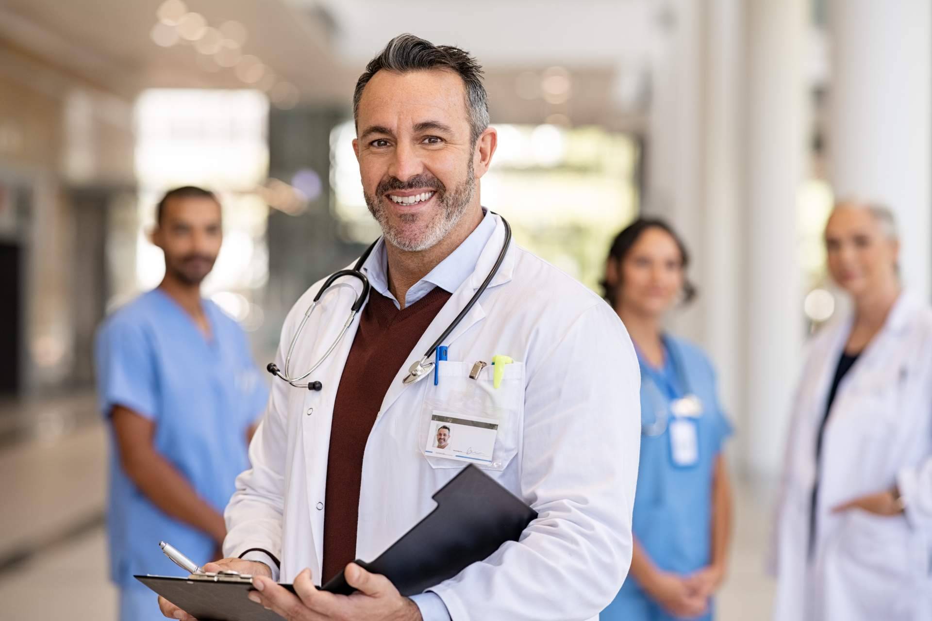 DEKINES ofrece a los jefes médicos un eficaz sistema para realizar la planificación de quirófanos