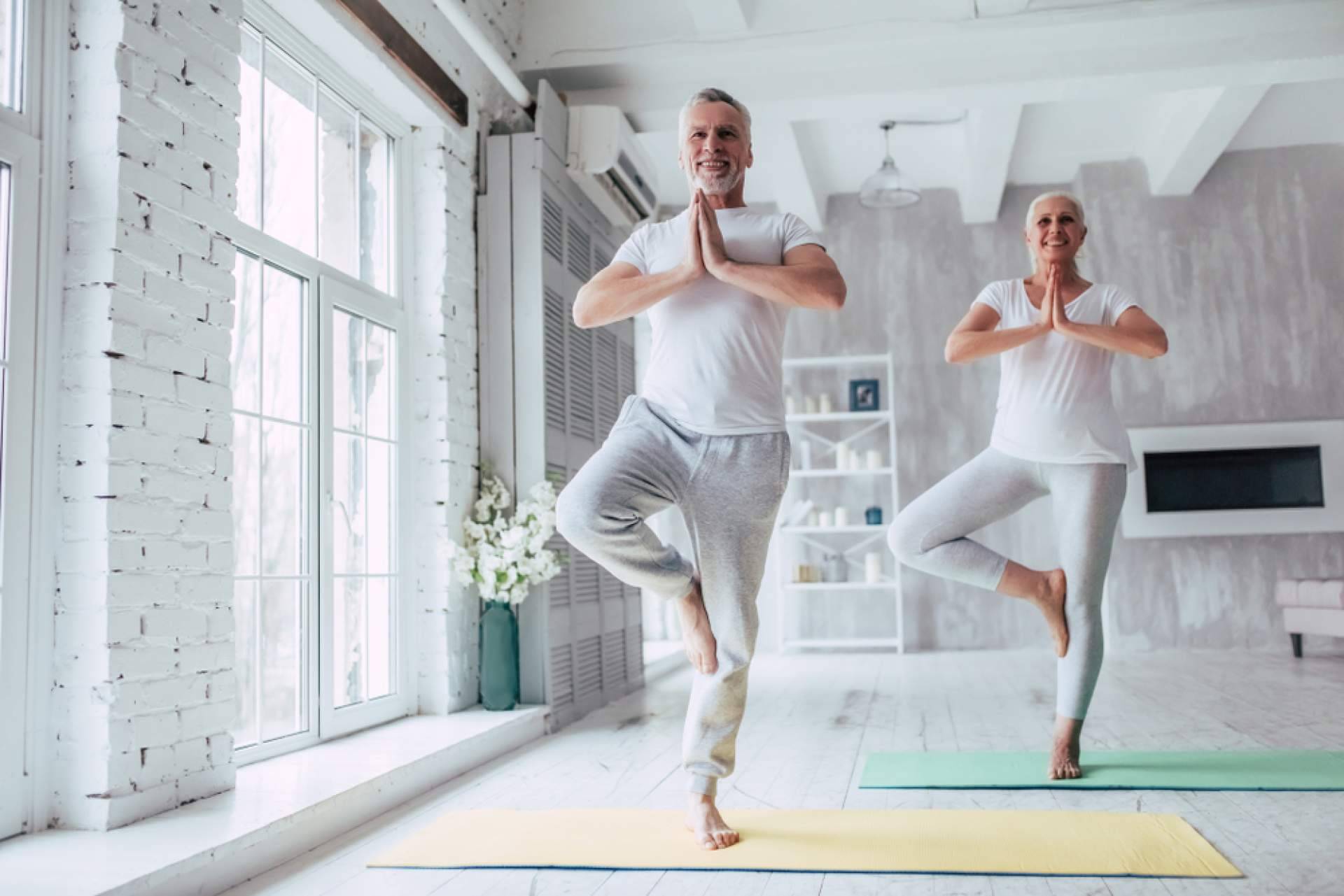 La importancia de entrenar la fuerza en personas mayores de 60 años, con Muévete Conmigo