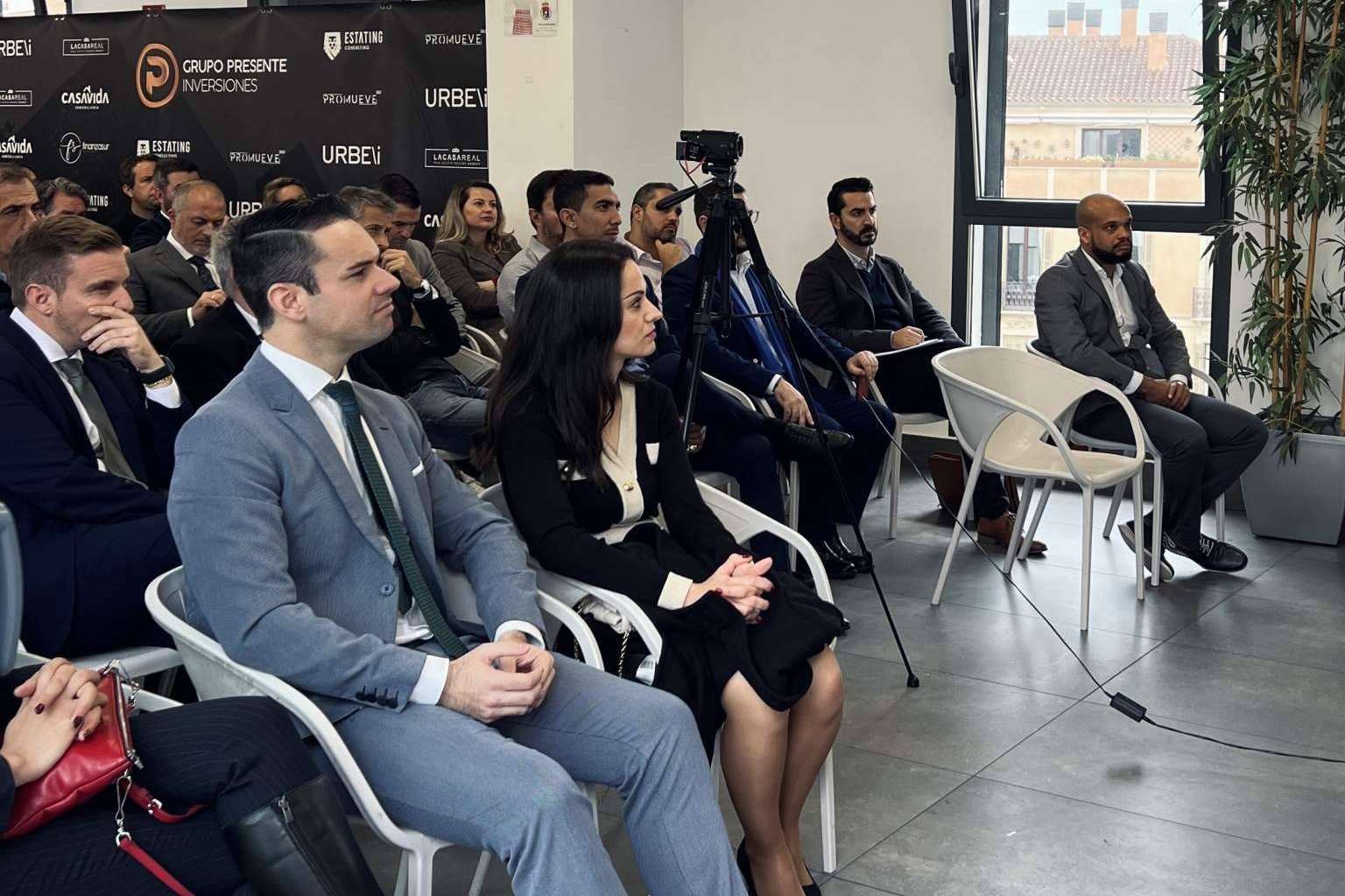 Cómo invertir en activos inmobiliarios para protegerse de la inflación, con Real Estate Business School