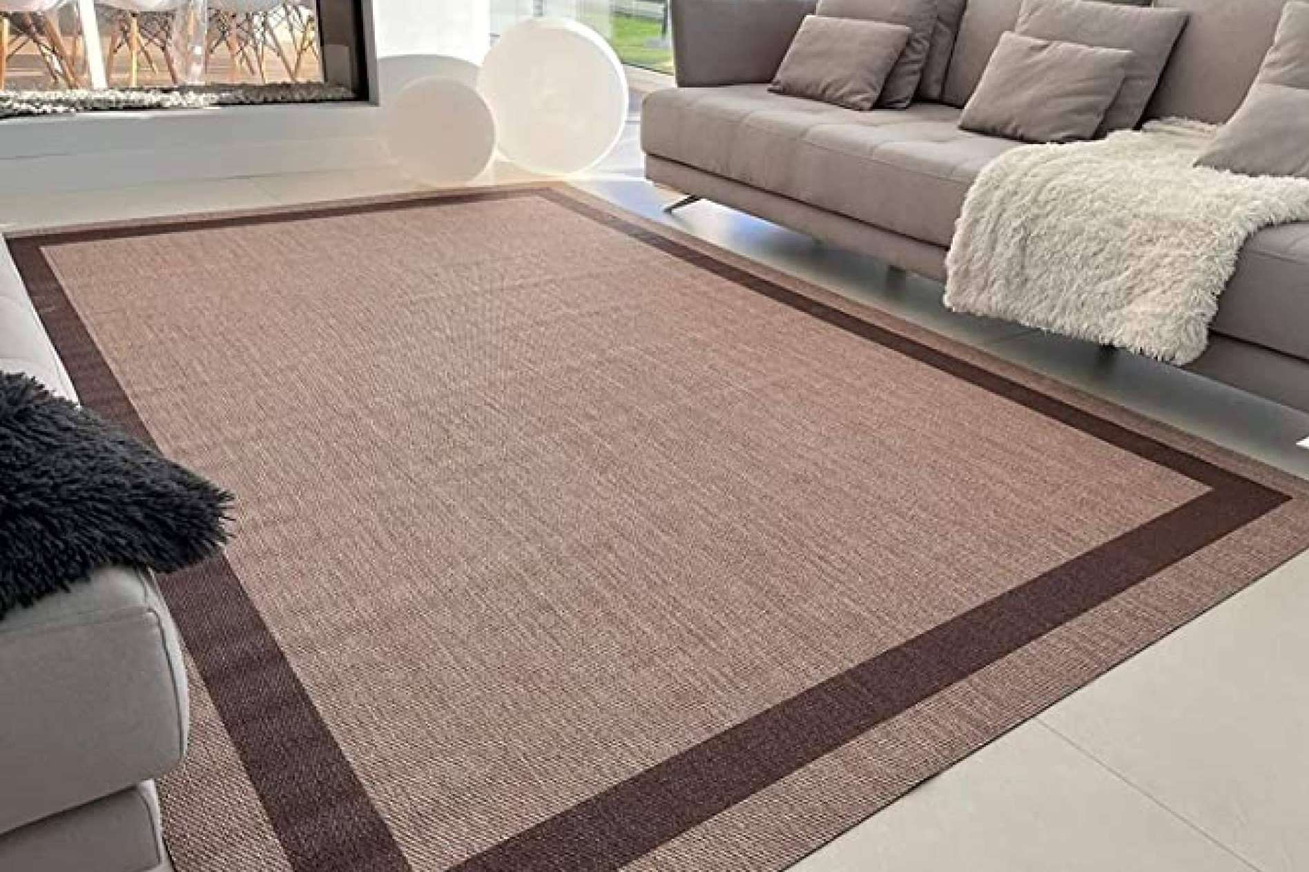 Los beneficios que aportan las alfombras de interior y exterior hechas de bambú y vinilo