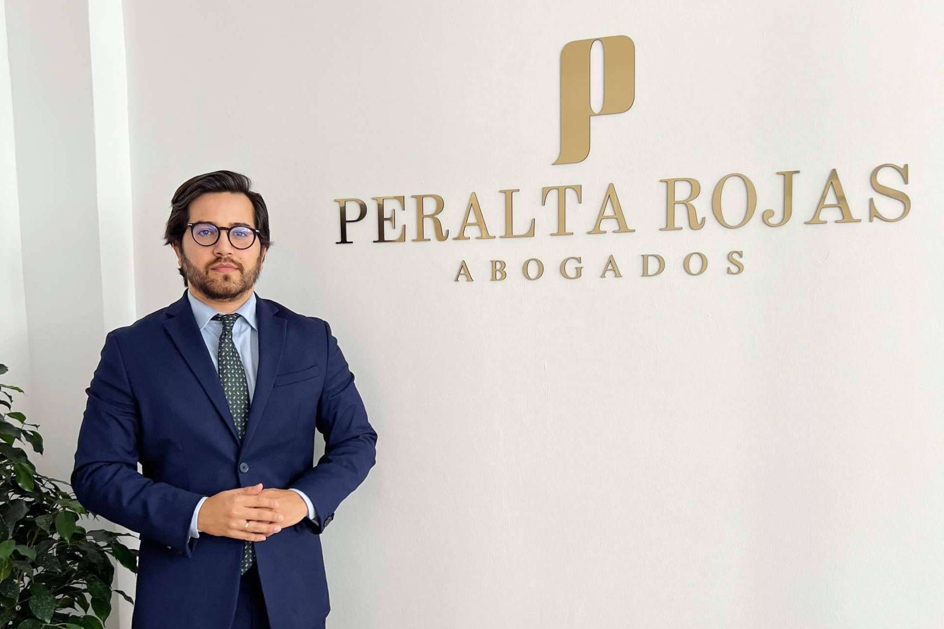 Comprar una casa y no morir en el intento de la mano de Peralta Rojas Abogados