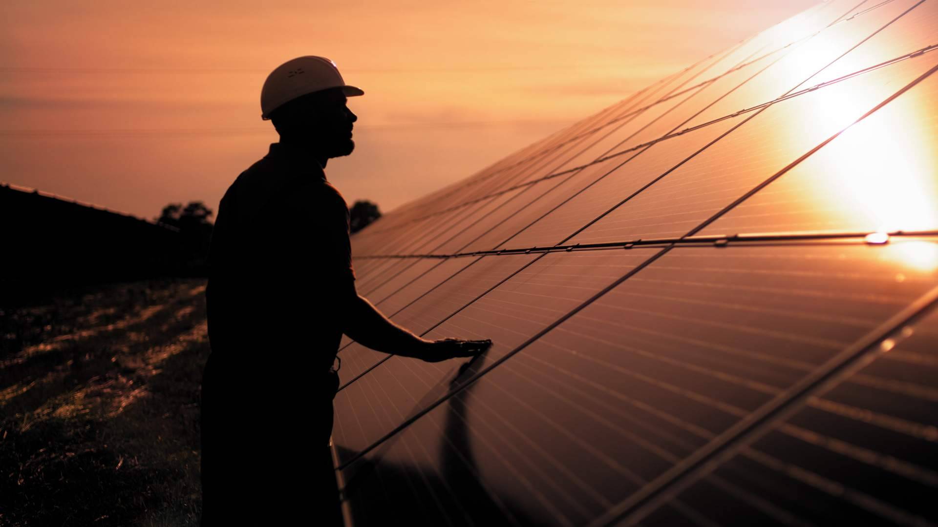 Tramitar subvenciones de placas solares para viviendas unifamiliares con Solar Tres60
