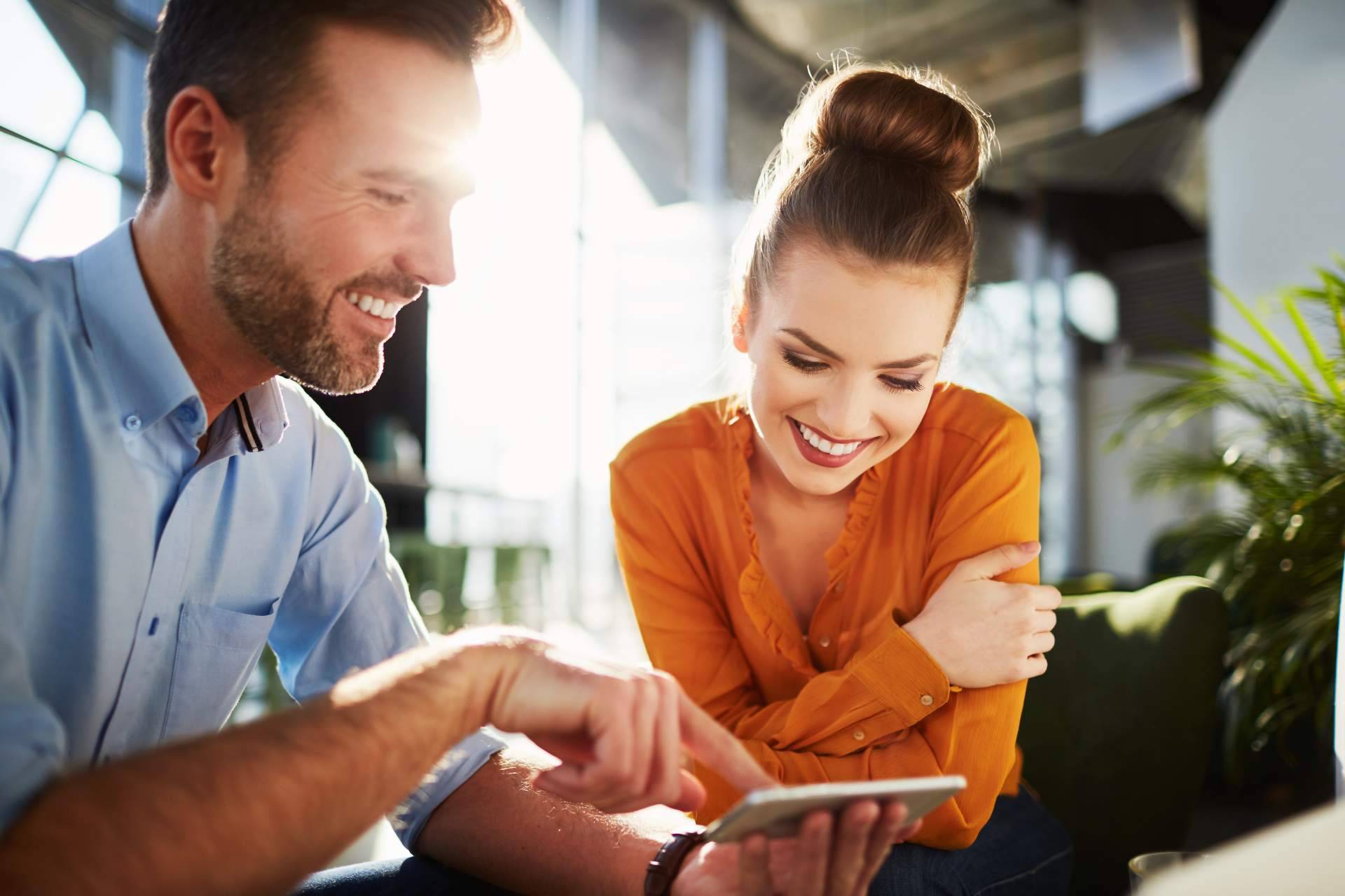 Ommnio y su app para mantener comunicada a toda la empresa