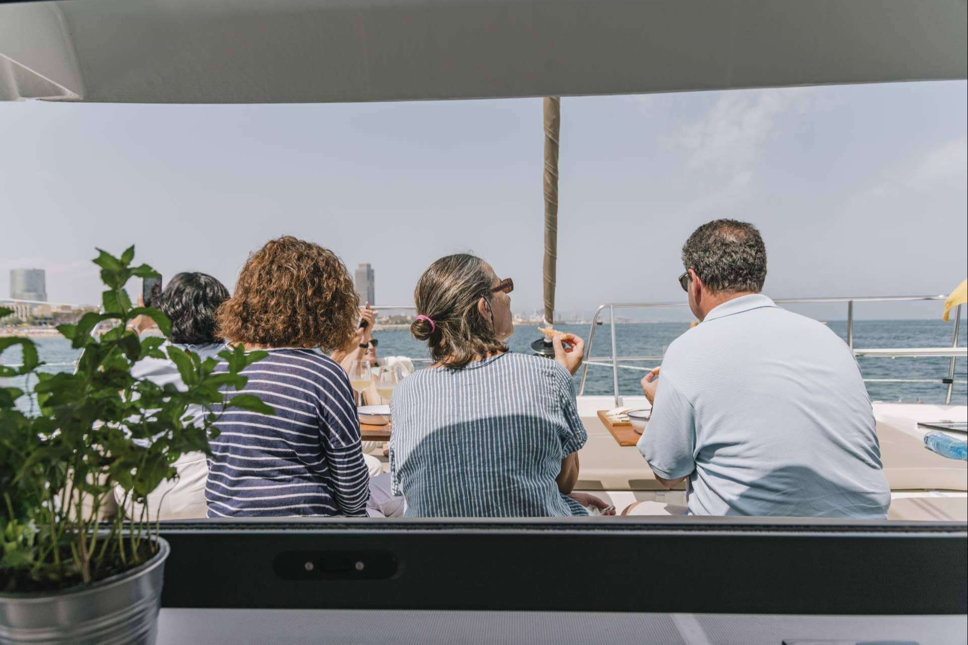 Sondevela, el plan para disfrutar de un brunch en barco en Barcelona
