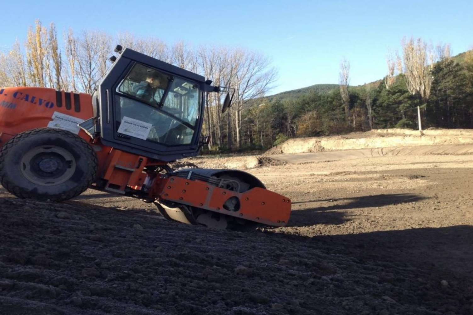 Impermeabilización de suelos naturales, con Vervictech